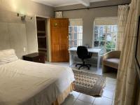 Comfort Queen Room