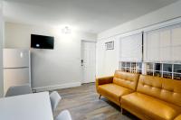 Deluxe Queen Suite