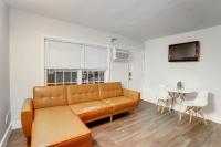 Deluxe Queen Suite