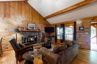 Bear Hugs - B&B Pigeon Forge