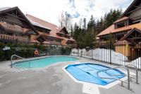 3BR Sunpath - Spacious Village Townhome - B&B
