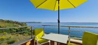 B&B Rtina - Apartments Nicolas - Beach & Sea 10m away - Amazing sea view! - Bed and Breakfast Rtina