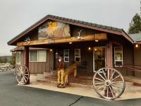 Smith Rock Resort - Bed and Breakfast