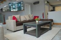 B&B Accra - Furnished 4-bedroom home with free parking lot - Bed and Breakfast Accra