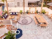 B&B Charleston - Charming Secluded Courtyard - 1 BLOCK TO KING - Bed and Breakfast Charleston