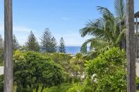 Duke St Convenience at your doorstep Beach living in the heart of the village close to cafes Ocean glimpse - Chambres d'hôtes Sunshine Beach