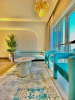 2BR Dubai Burj View Downtown Skyline with Pool, Gym, & Parking - B&B Dubai