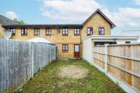 Lovely 2 Bd Hse with Parking near Excel - B&B