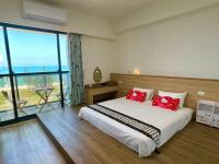 Deluxe Double or Twin Room with Sea View