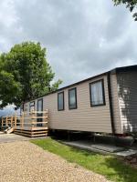 B&B Cowes - Sunnycott Caravan Park - Bed and Breakfast Cowes