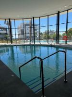 Mesas Homes luxury 4 bed apartment near the sea and port Estepona - Chambres d'hôtes Estepona