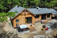 Chalet Deschamps- SPA- Chien accepté- Nature- Estrie - Bed and Breakfast
