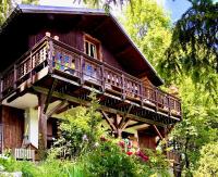 Chalet Le Doux Si, Large Self-Contained Apartment, 2km from Doucy-Combelouvière and close to Valmorel - B&B