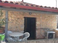 All stone, everything.. - Bed and Breakfast Areópoli