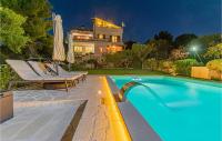 B&B Brodarica - Awesome Apartment In Brodarica With Outdoor Swimming Pool - Bed and Breakfast Brodarica