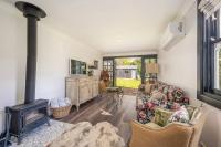 'Mudgee Maison' A Charming Vintage Country Escape - B&B Mudgee