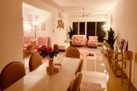 B&B Bandar Puncak Alam - Sentrovue B Pink House - Bed and Breakfast Bandar Puncak Alam