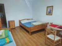 Chambre Triple avec Salle de Bains Privative