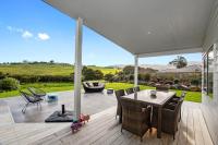 B&B Mangawhai - Pukeko Paradise - Mangawhai Heads Holiday Home - Bed and Breakfast Mangawhai