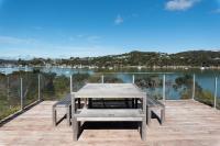 B&B Opua - The Tide Watcher - Okiato Holiday Home - Bed and Breakfast Opua