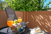 Sunny Getaway Apartments - B&B