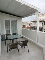 SKG Central Deluxe Studios - B&B