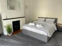 2-Bed Sleeps 4 Free Parking Pets Allowed - B&B Eastbourne