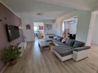 Apartment Zara - B&B Funtana