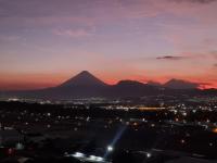 B&B Città del Guatemala - Amazing Volcano Views in front of airport - Bed and Breakfast Città del Guatemala