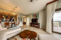 Life's a Beach in this cozy condo in the Origin at Seahaven Resort - Chambres d'hôtes Panama City Beach