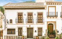 B&B Pinos del Valle - Lovely Home In Pinos Del Valle With Kitchenette - Bed and Breakfast Pinos del Valle