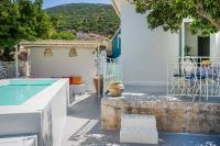 Bohemian Nest - Cheerful 2-Bedroom Villa with pool - B&B