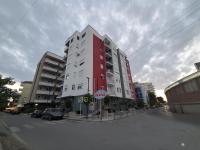 Salty blue, 2 bedroom apartment, by the beach - Chambres d’hôtes Durrës