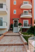 Bessis Apartments - B&B