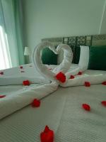 OrangeTreeHouses - B&B Montijo