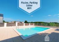 La Baignade de Montaigu, piscine et garage couvert - B&B