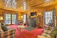 Big Bear Lake Cabin ~ 4 Mi Snow Summit Ski Resort - Bed and Breakfast Big Bear Lake