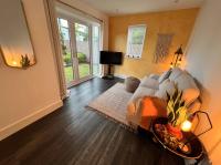 Windsor, LEGOLAND, Ascot & Windsor RACECOURSE sleeps 2 - B&B Windsor