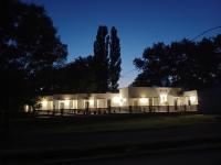 To8 apartman - B&B