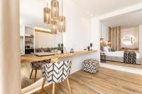  Superior Suite with Jacuzzi and Sea view