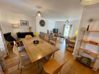 B&B Bridport - The Knots-Spacious 3 bedroom apartment in Bridport - Bed and Breakfast Bridport