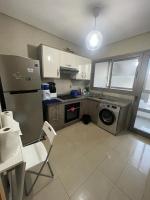 Superbe appartement en résidence avec piscine - Bed and Breakfast