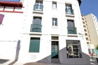 Coachella Vintage Chic in the Heart of St Charles Biarritz - B&B