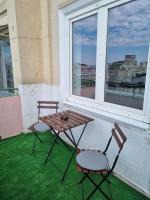 GOLDEN STUDIO- Panoramic View with Terrace - Bed and Breakfast Boekarest
