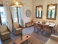 Nautilus Beach Home - Bed and Breakfast Platanidia