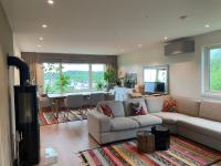 Modern and Cozy home with an outstanding view - Bed and Breakfast Asker
