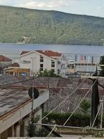 Guesthouse Ljilja - apartment with balcony 2 - B&B Meljine