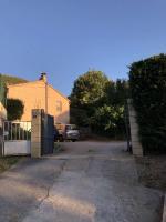 Chambre d hôtes indépendante dans village médiéval - Bed and Breakfast Creissels