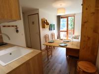 Appartement rénové en 2022 pour 3 personnes - Centre village - Piscine l'été - Classé 2 étoiles - Chambres d'hôtes Beaufort