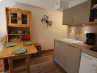 Appartement rénové en 2022 pour 3 personnes - Centre village - Piscine l'été - Classé 2 étoiles - Chambres d'hôtes Beaufort